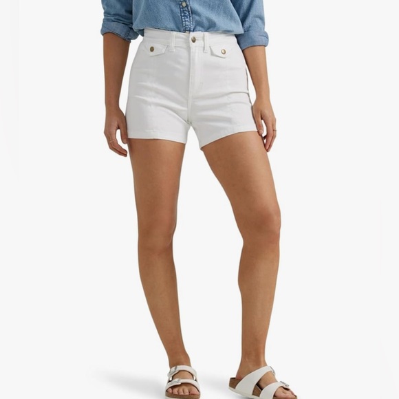 Lee Women Legendary Style Seamed Denim High Rise Bright White Shorts Size 16 - Picture 1 of 11